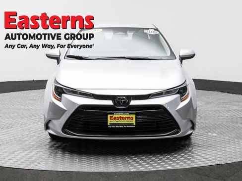 Used 2024 Toyota Corolla LE image 2