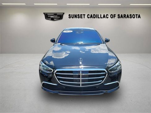 Used 2024 Mercedes-Benz S 580 4MATIC Sedan image 2