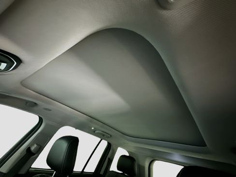 Used 2022 Jeep Grand Cherokee Limited 4xe w/ Luxury Tech Group II image 27