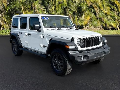 Used 2024 Jeep Wrangler Unlimited Sport AWD/4WD image 2