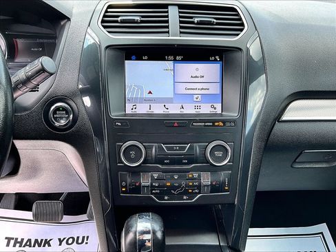 Used 2019 Ford Explorer XLT w/ Equipment Group 202A FWD image 29