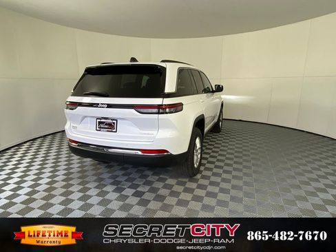 New 2026 Jeep Grand Cherokee Laredo X image 7