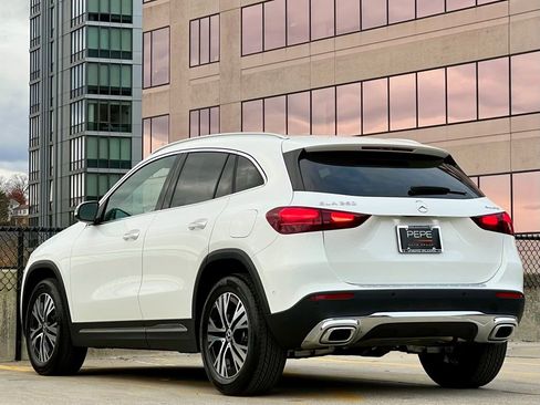 Certified 2025 Mercedes-Benz GLA 250 4MATIC image 5
