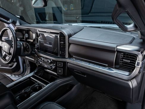 Used 2026 Ford F250 Platinum AWD/4WD image 18