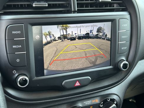 Used 2025 Kia Soul LX FWD image 19