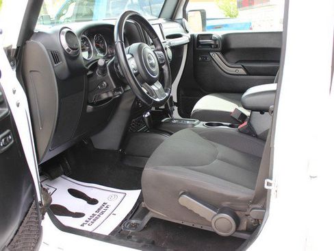 Used 2018 Jeep Wrangler Unlimited Sport S AWD/4WD image 7