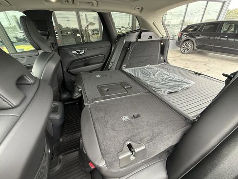 Used 2024 Volvo XC60 B5 Core image 53