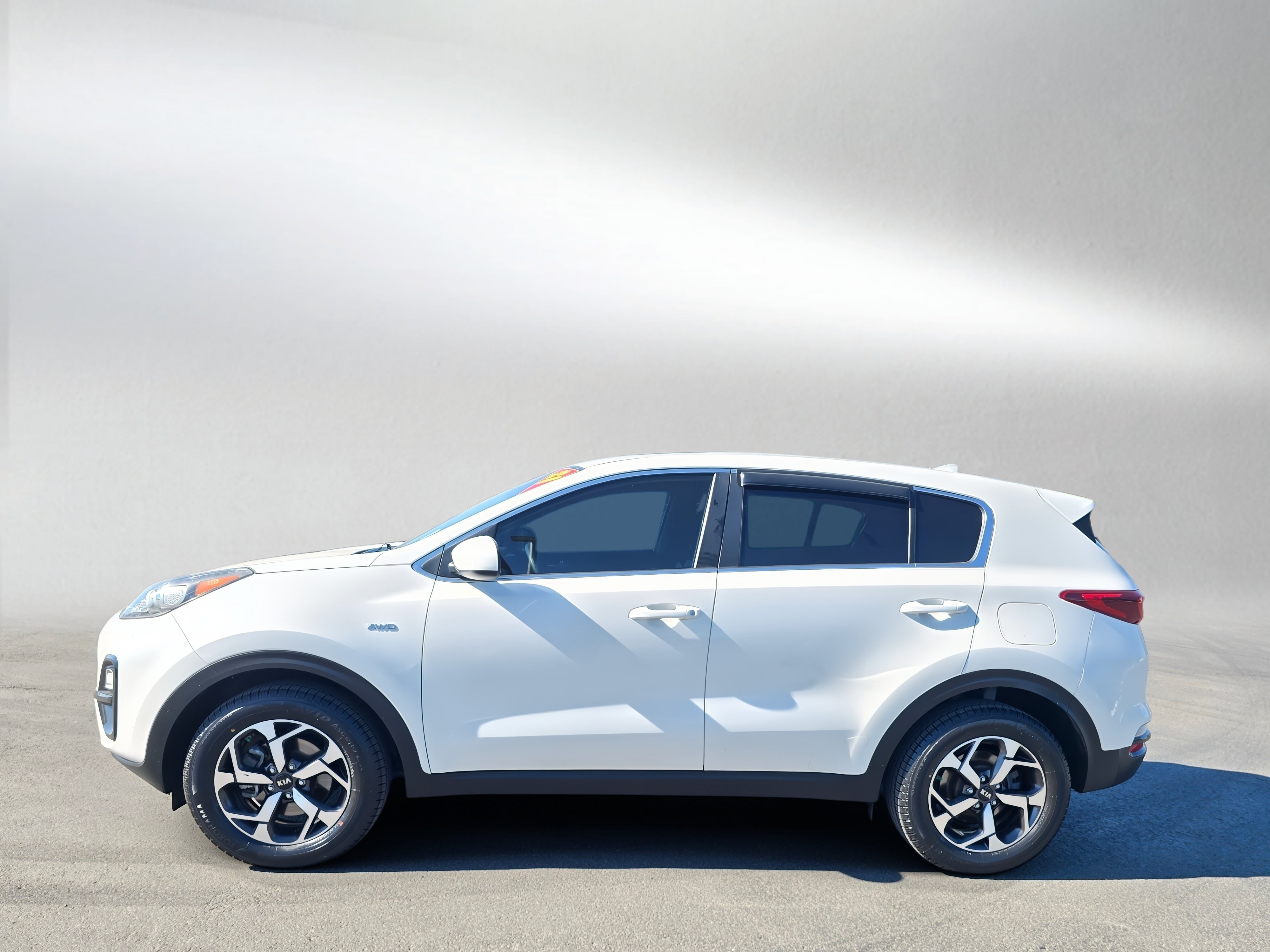 Used 2021 Kia Sportage LX AWD/4WD image 2