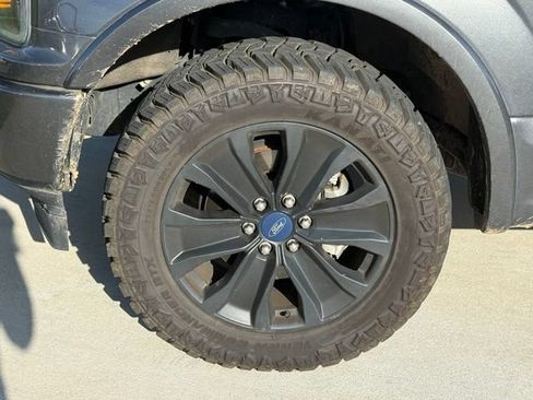 Used 2019 Ford F150 Lariat w/ Equipment Group 502A Luxury AWD/4WD image 5