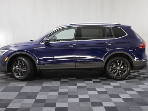 Used 2024 Volkswagen Tiguan SE AWD/4WD image 4