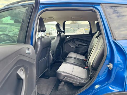 Used 2019 Ford Escape SE FWD image 35
