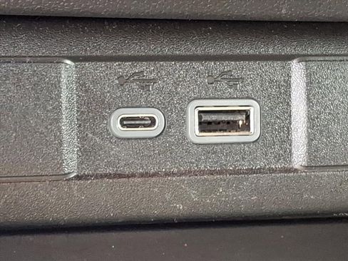 Used 2023 Chevrolet Colorado Z71 w/ Z71 Convenience Package 2 image 22