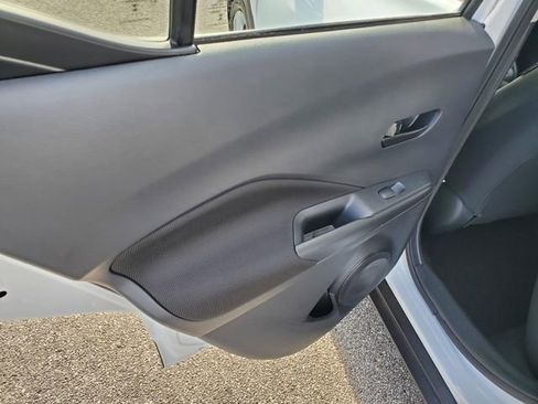 Certified 2025 Nissan Kicks Play S image 12
