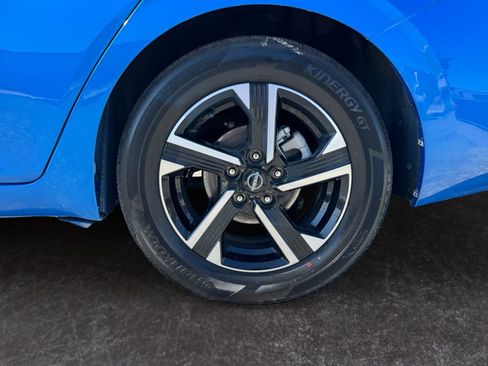 Used 2024 Nissan Sentra SV w/ All-Weather Package FWD image 9