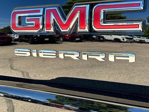 New 2026 GMC Sierra 1500 Elevation w/ Elevation Premium Package AWD/4WD image 10