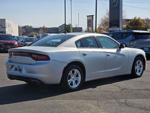 Used 2022 Dodge Charger SXT image 5