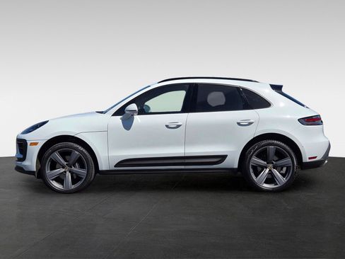 Used 2023 Porsche Macan Turbo AWD/4WD image 7