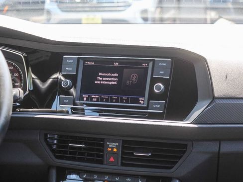 Used 2019 Volkswagen Jetta GLI FWD image 18