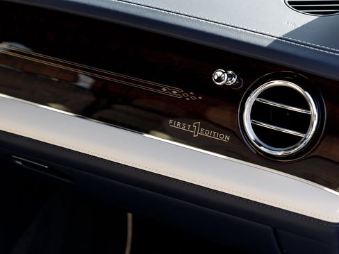 Used 2023 Bentley Bentayga Extended Wheelbase image 55