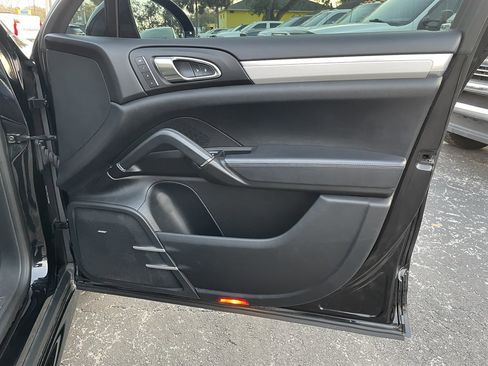 Used 2016 Porsche Cayenne GTS image 41