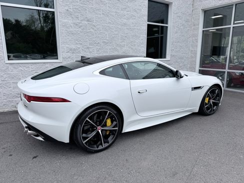Used 2017 Jaguar F-TYPE R AWD/4WD image 28