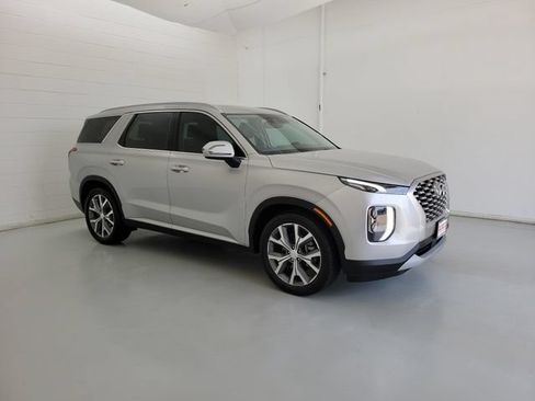 Used 2022 Hyundai Palisade SEL w/ 8P Bench Seat Package FWD image 4