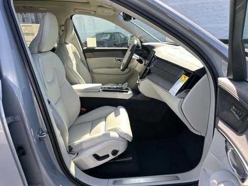 New 2026 Volvo XC90 T8 Ultra w/ Protection Package Premier image 21