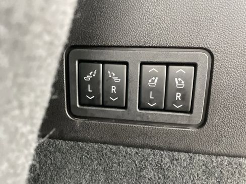 Certified 2023 Cadillac XT6 Sport w/ Technology Package image 18