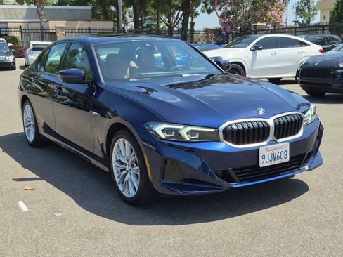 Used 2023 BMW 330i Sedan w/ Premium Package RWD image 3