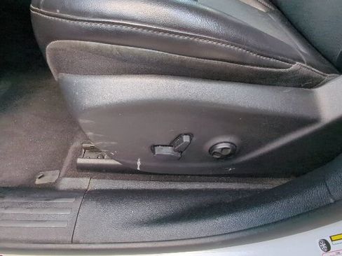 Certified 2021 Jeep Cherokee Latitude Plus AWD/4WD image 11