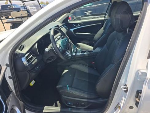 Used 2026 Genesis G70 2.5T RWD image 4