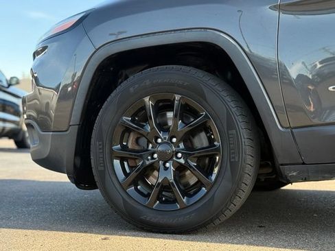 Used 2014 Jeep Cherokee Latitude w/ Cold Weather Group FWD image 43