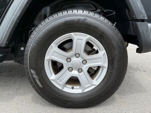 Used 2021 Jeep Wrangler Unlimited Sport AWD/4WD image 28