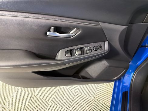 Used 2024 Nissan Sentra SV w/ All-Weather Package FWD image 10