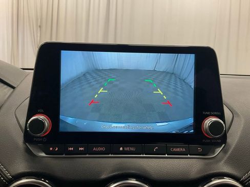 Used 2024 Nissan Sentra SV image 9