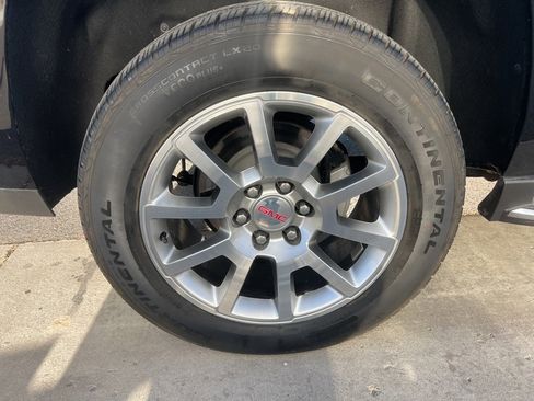 Used 2019 GMC Yukon XL Denali image 12