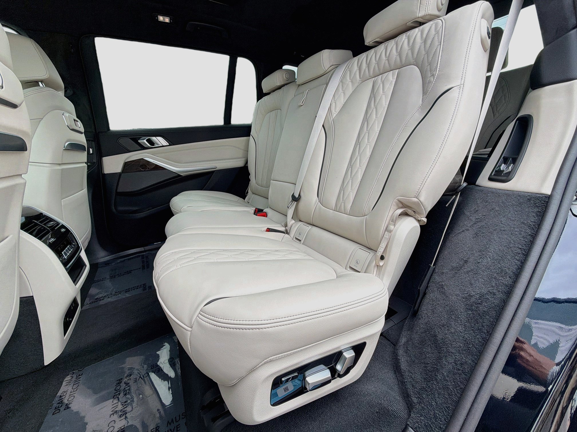 New 2027 BMW X7 xDrive40i w/ Executive Package AWD/4WD image 23