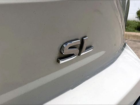 Certified 2024 Nissan Pathfinder SL w/ SL Premium Package FWD image 10