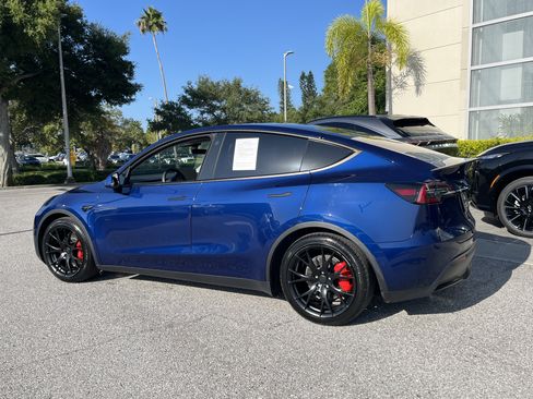 Used 2022 Tesla Model Y Performance AWD/4WD image 7