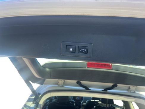 Used 2020 Subaru Ascent Limited w/ Technology Package image 8