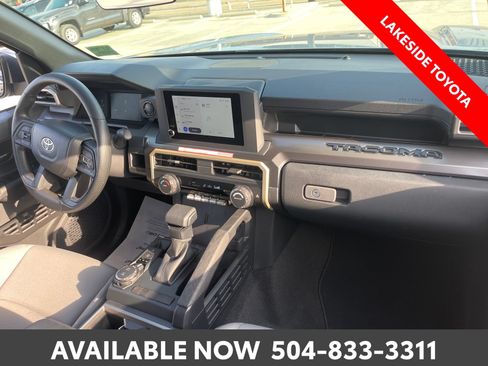Certified 2026 Toyota Tacoma SR5 AWD/4WD image 17