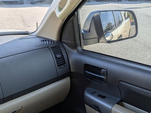 Used 2010 Toyota Tundra 2WD Double Cab image 17