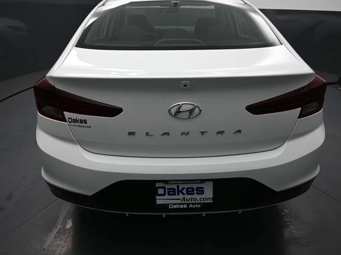 Used 2020 Hyundai Elantra SEL w/ Winter Weather Package image 32