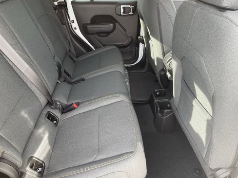 New 2025 Jeep Gladiator Sport AWD/4WD image 12