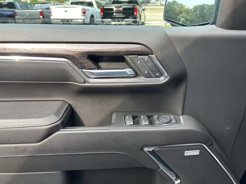 Used 2023 Chevrolet Silverado 1500 LTZ image 28