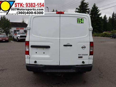 Used 2016 Nissan NV 2500 SV w/ Technology Package RWD image 7