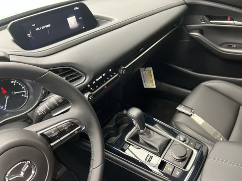 New 2025 MAZDA CX-30 AWD 2.5 S w/ Select Sport Pkg image 13