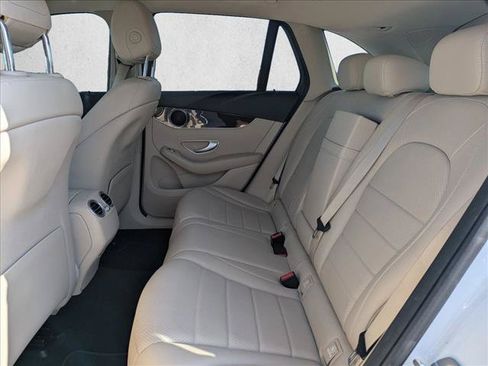Used 2022 Mercedes-Benz GLC 300 image 17