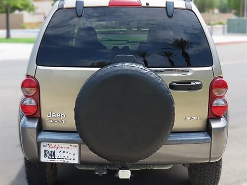 Used 2006 Jeep Liberty Sport AWD/4WD image 5