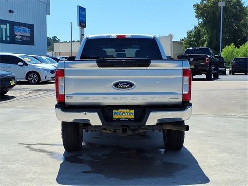 Used 2018 Ford F250 XLT image 10